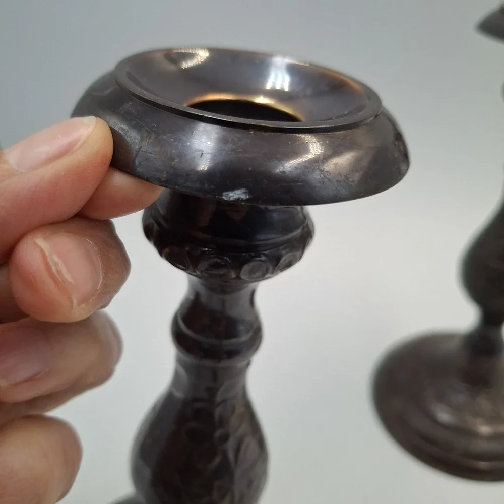 N/A vintage embossed